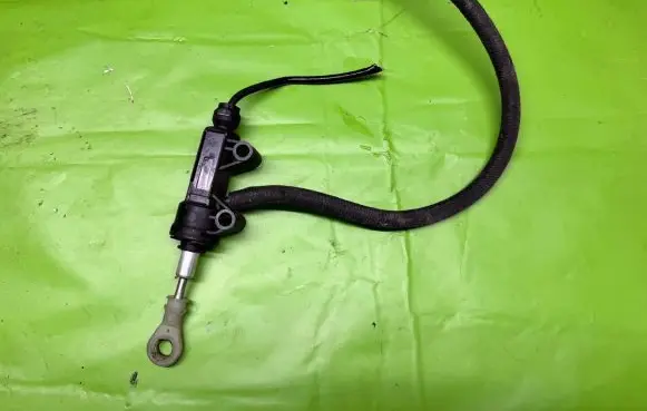 BMW 5 F10 F11 Clutch slave cylinder 6789732 13570610
