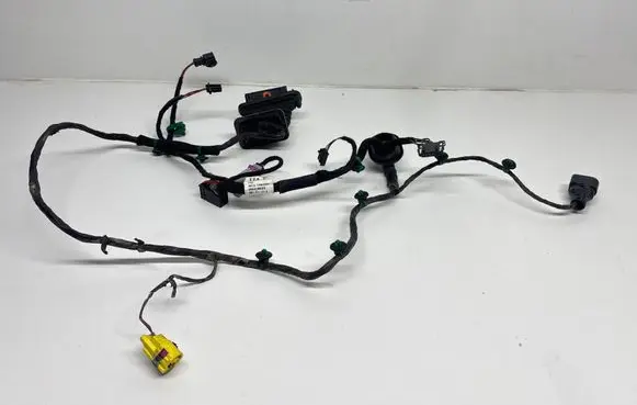 Volkswagen Golf Plus Front door wiring loom 5M1971121A