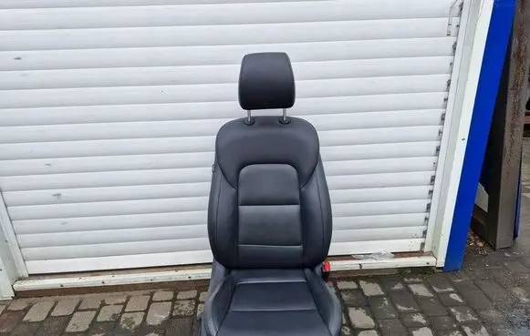 Hyundai Tucson TL Front passenger seat 