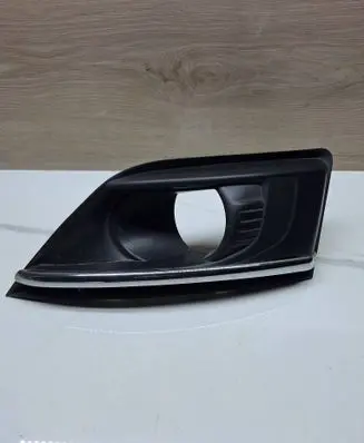 Citroen C4 I Picasso Front bumper upper radiator grill 9654197877 2000659