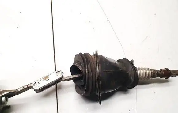 Mercedes-Benz CLS C219 Steering column universal joint 2104620748