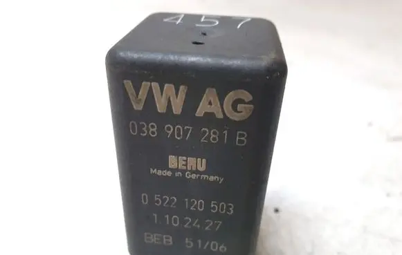 Audi Q5 SQ5 Glow plug pre-heat relay 038907281B
