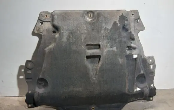 Volvo V60 Engine splash shield/under tray 31323254