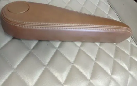 Chrysler Pacifica Armrest 6RP64TRMAD 6RP64TRMA