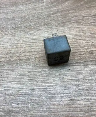 Volkswagen Golf IV Other relay 141951253B 20240072