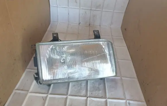 Volkswagen Transporter - Caravelle T4 Headlight/headlamp 0244438