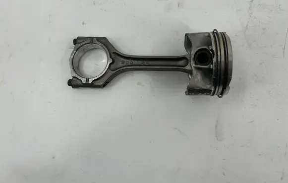 Suzuki Vitara (LY) Piston with connecting rod 