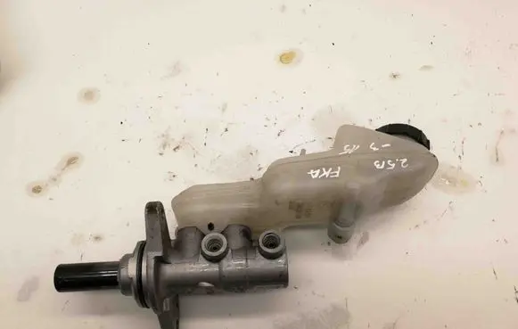 Mazda 3 II Master brake cylinder