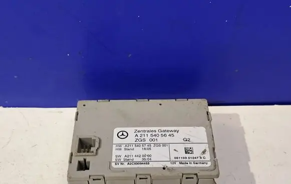 Mercedes-Benz CLS C219 Gateway control module A2115405645 A2115405745