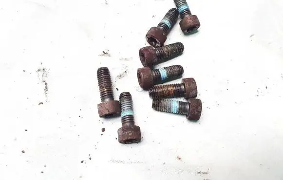 Opel Corsa C Nuts/bolts 