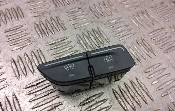 Ford Kuga II Windscreen/window heater switch AM5T18K574AC