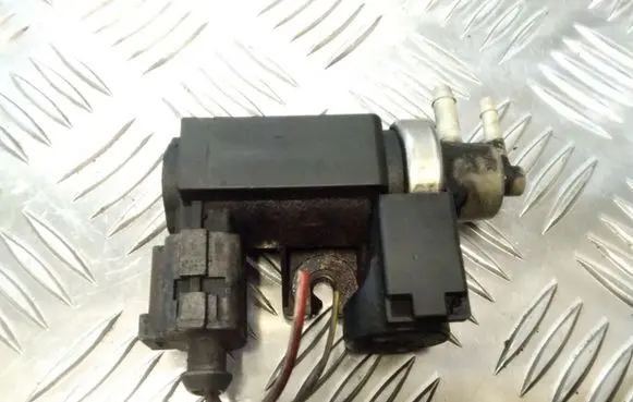 Audi A4 S4 B6 8E 8H Turbo solenoid valve 8E0906627C 72290313