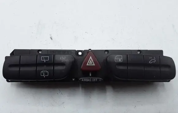 Mercedes-Benz C W203 Hazard light switch 2038210751 3306390101