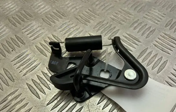 Loading door lock