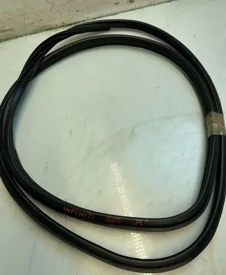 Infiniti Q50 Front door rubber seal 213