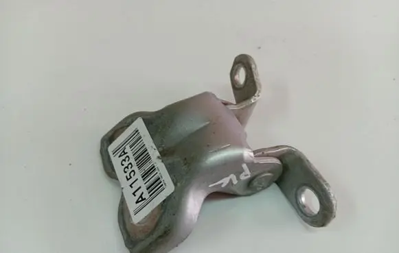 Toyota Yaris Front door upper hinge