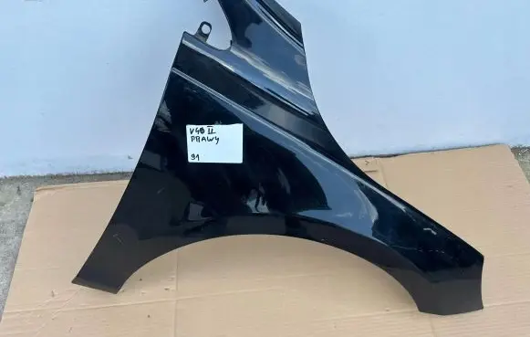 Volvo V40 Fender