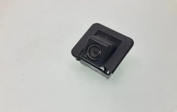 Mazda 2 Reversing camera D09H67RC0 89C400099 GPKD7208RC
