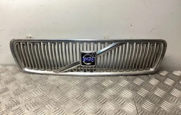 Volvo V70 Front bumper upper radiator grill 09190386 9190385