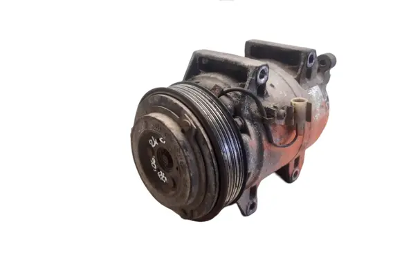 Volvo V70 Air conditioning (A/C) compressor (pump) 8708581