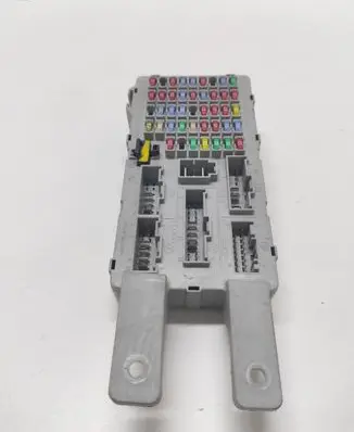 Hyundai Santa Fe Fuse box set 91950 2B400 06334D