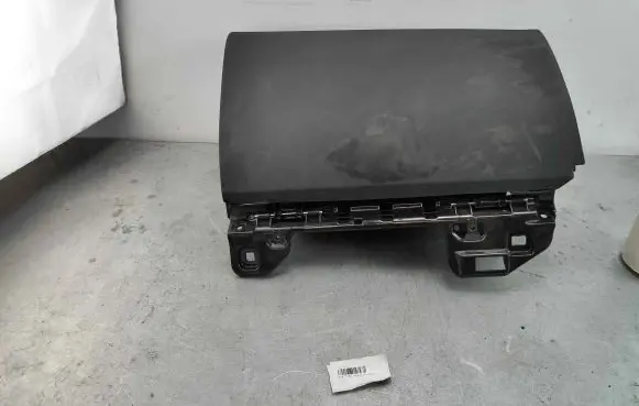 Volvo XC90 Glove box 31477154