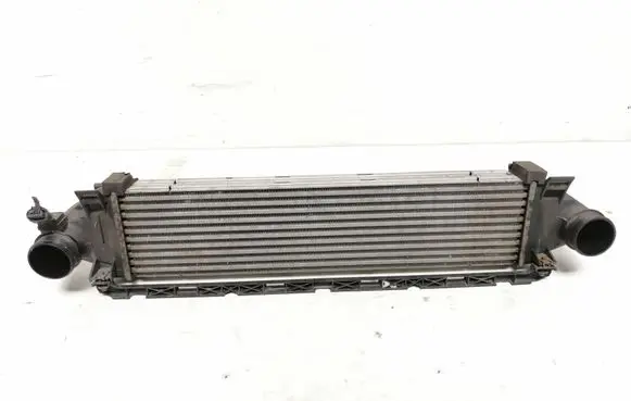 Volvo V40 Intercooler radiator 31338474 1300302667