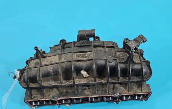 Volvo V40 Intake manifold BM5G-9424-E IMPRK1525320
