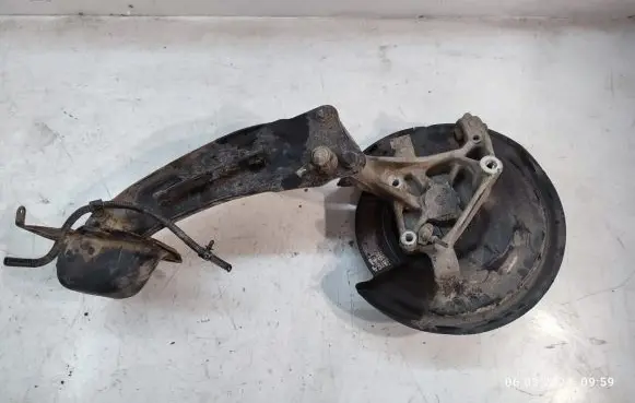 Volkswagen PASSAT CC Rear wheel hub