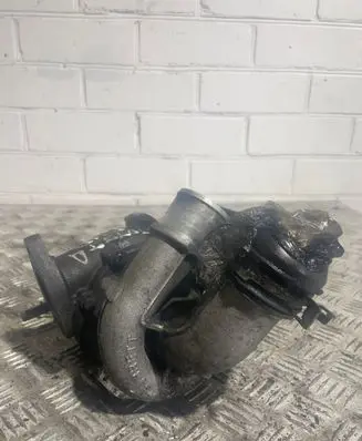 Toyota Avensis T250 Turbo 172010G010 GT1749V
