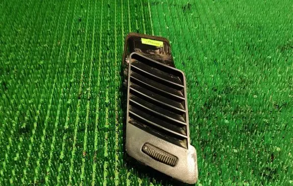 Mercedes-Benz Sprinter W906 Dash center air vent grill A9068300254