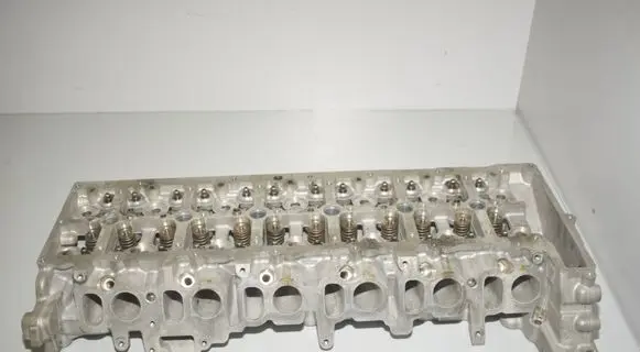 BMW X5 E70 Engine head 8514145