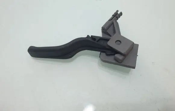Opel Zafira B Engine bonnet (hood) release handle 218186591