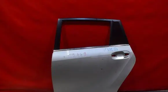 Toyota Corolla Verso E110 Rear door