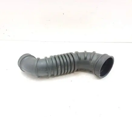 Mitsubishi Pajero Sport I Air intake hose/pipe MR312394