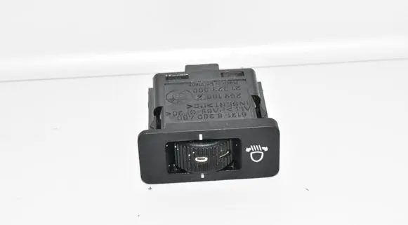 BMW 5 E39 Headlight level height control switch 8360460