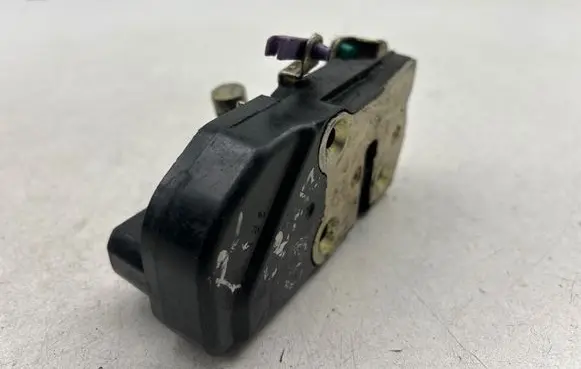 Jeep Cherokee Front door lock