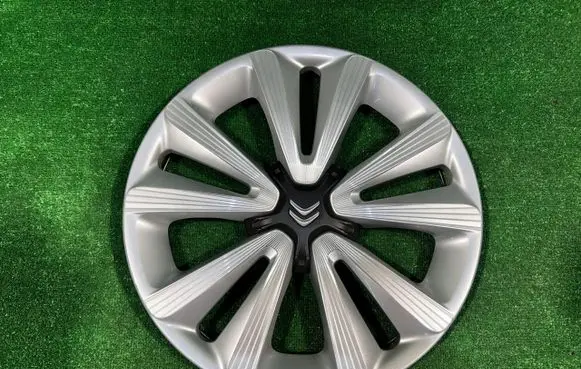 Citroen C3 Picasso R16 wheel hub/cap/trim 