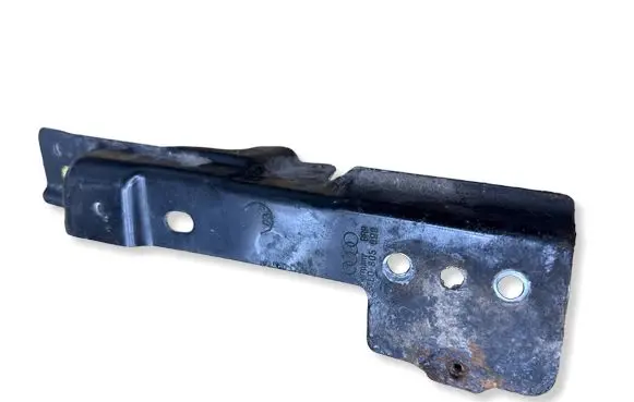 Audi Q7 4L Fender mounting bracket 4L0805698