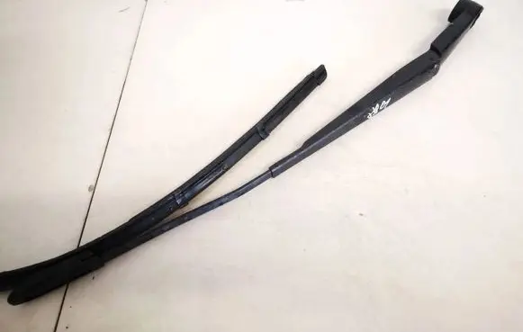 Citroen C4 I Picasso Front wiper blade arm 9686640480