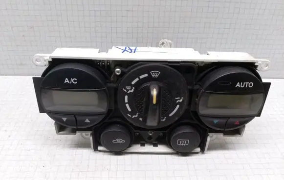 Nissan Primera Climate control unit
