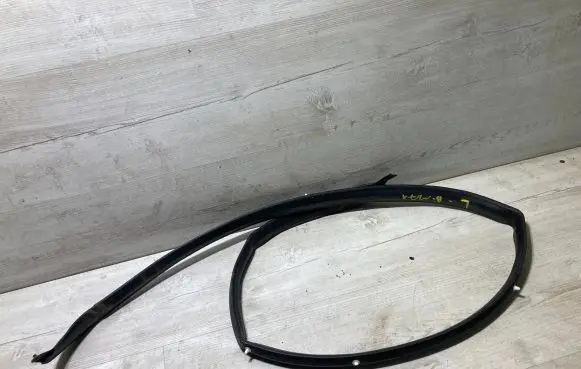 Ford B-MAX Front door rubber seal AV11R25315A