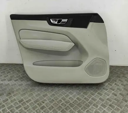 Volvo XC60 Front door card panel trim 32282385