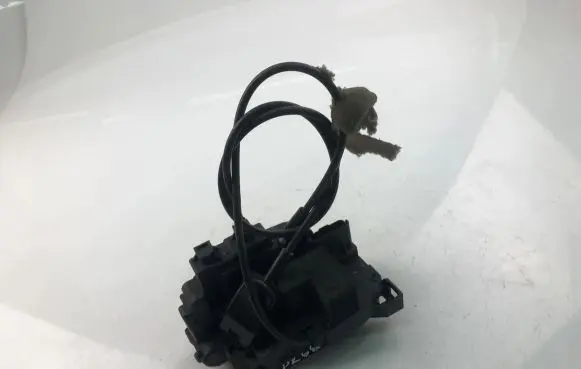 Renault Clio II Rear door lock 299161F