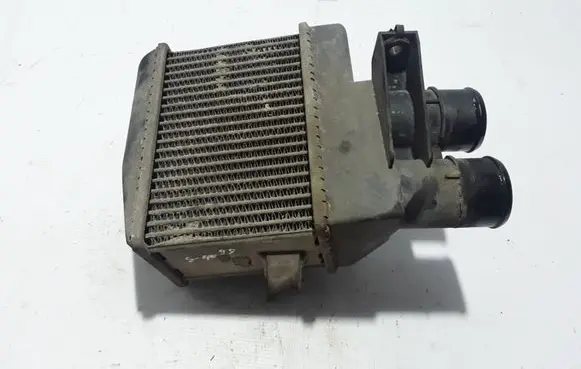 Volvo S40, V40 Intercooler radiator 30870772
