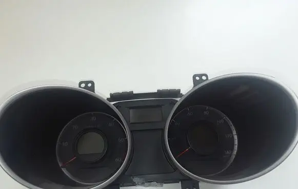 Hyundai ix35 Speedometer (instrument cluster) 940032Y350