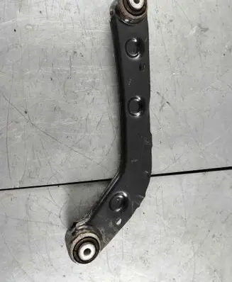 Rear control arm