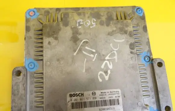 Renault Laguna II Engine control unit/module 0281011571