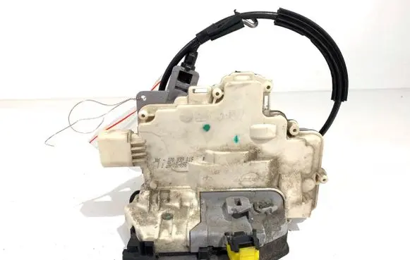 Seat Leon (1P) Rear door lock 1P0839015