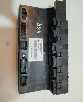 Mercedes-Benz E W211 Fuse module 2115458501 5DK00804718